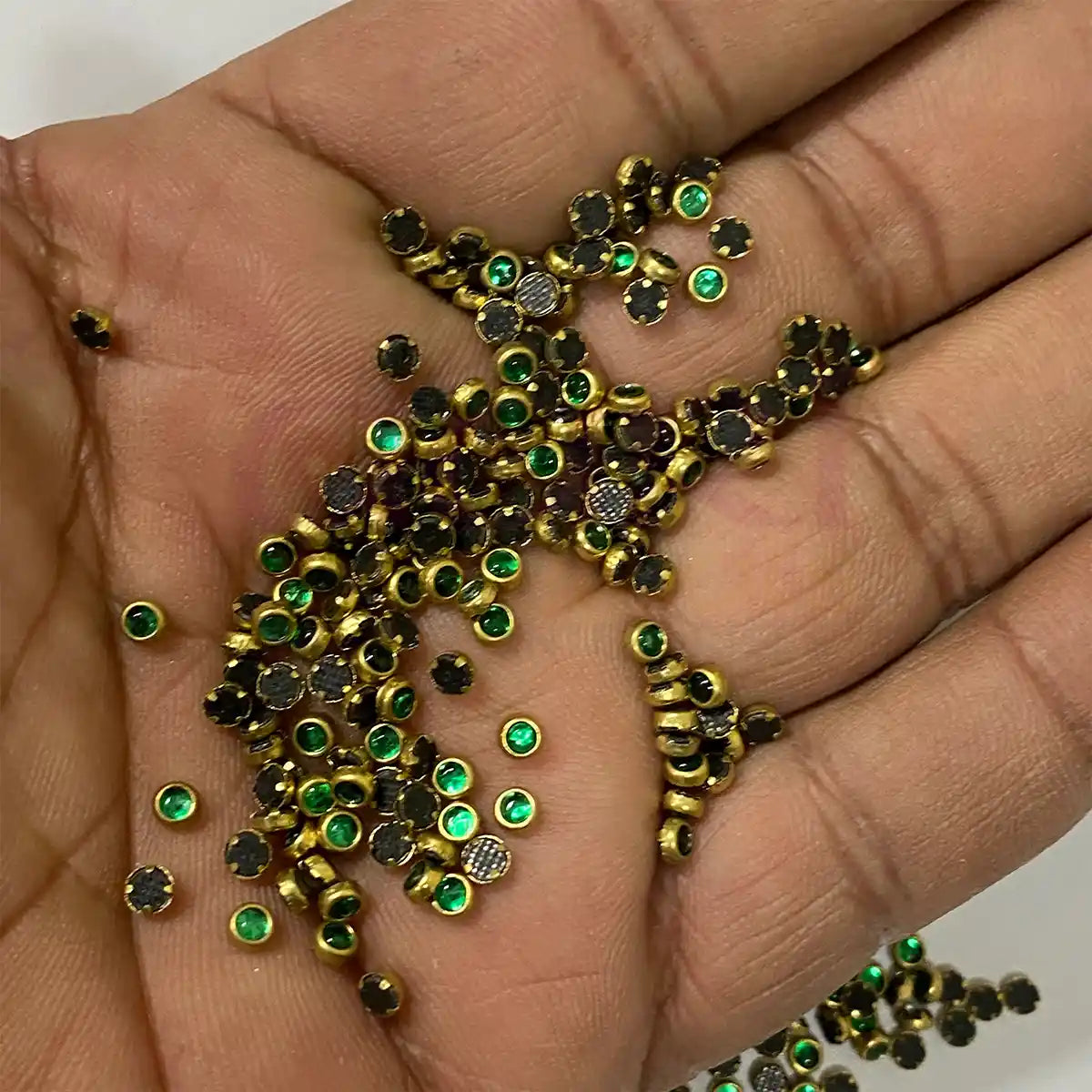 3MM Kundan Stones – Pack of 20 Grams