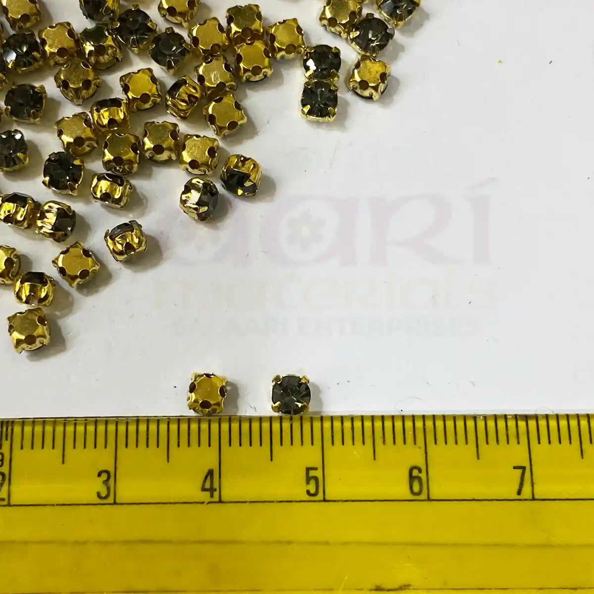 4mm Round Clip Stone with Gold Catcher (10grams)