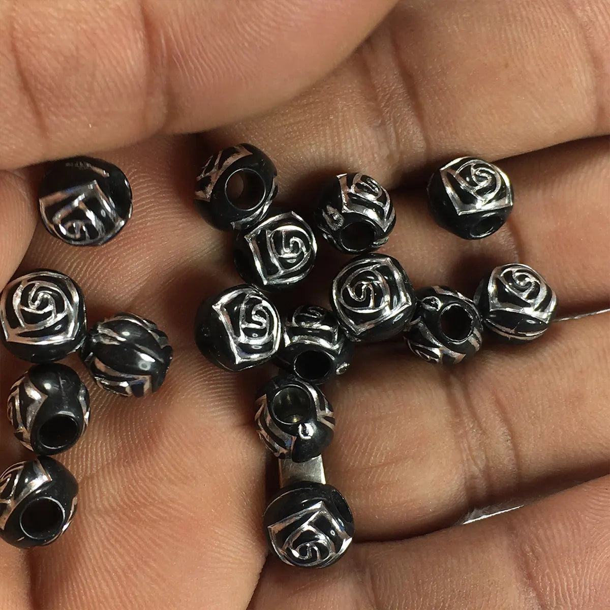 8mm Acrylic Beads Round Spiral Pattern Beads Loose Spacer - Pack of 10grams