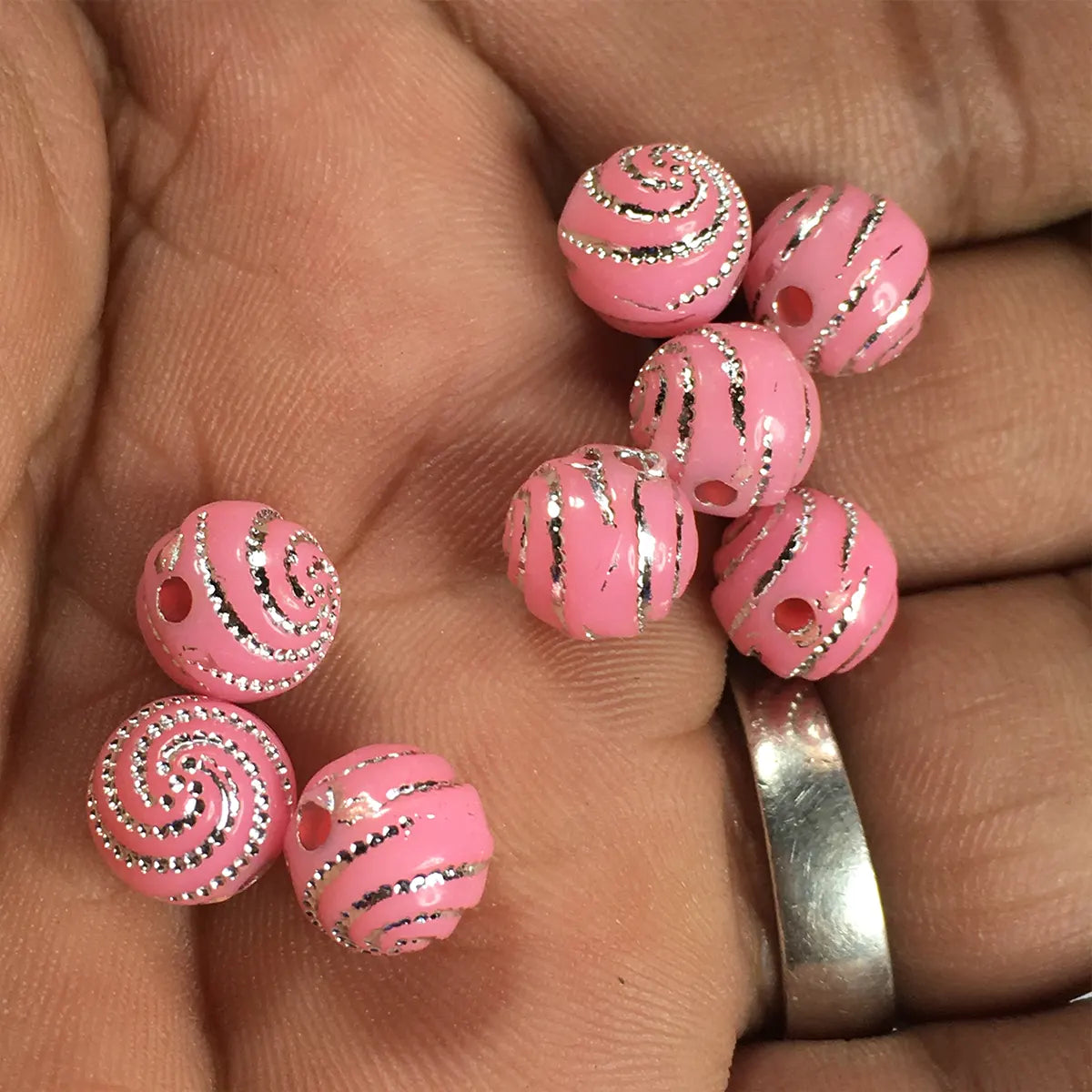 8mm Acrylic Beads Round Spiral Pattern Beads Loose Spacer - Pack of 10grams