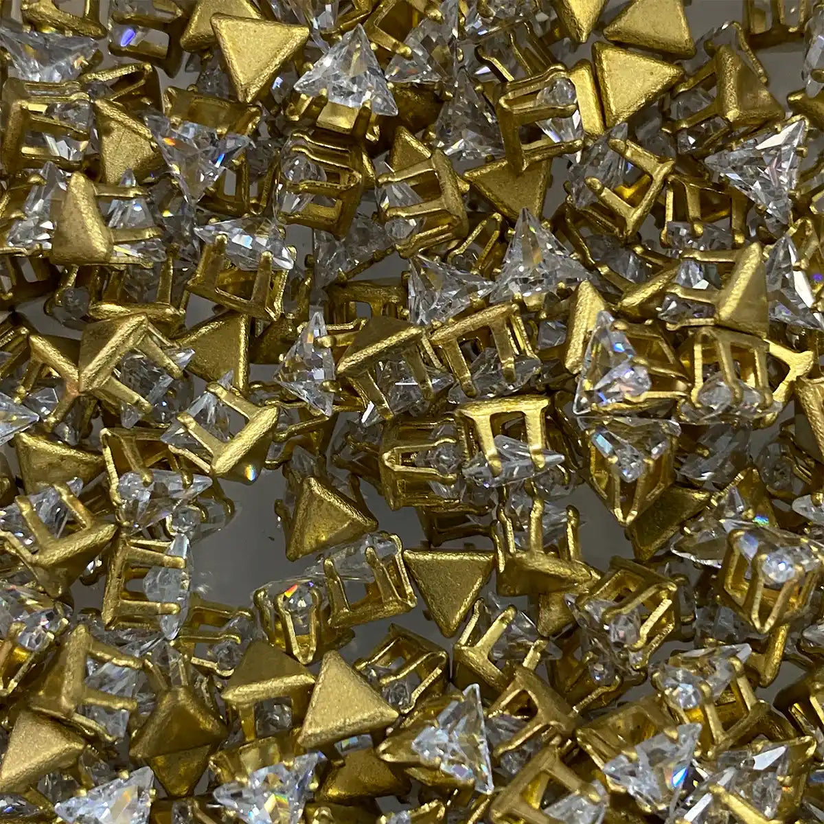 AD Clip Stone - 6mm Triangle Shape - Pack of 12pcs