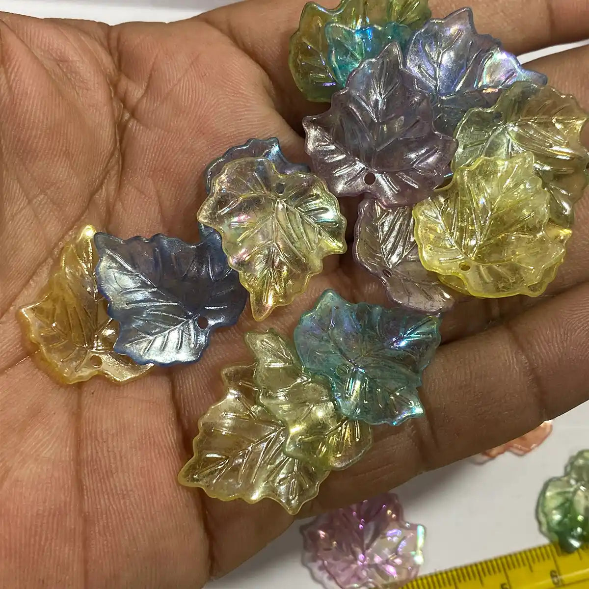 Acrylic Petal Beads Transparent Multi-Colour 25MM - Mable Leaf (10 Grams)