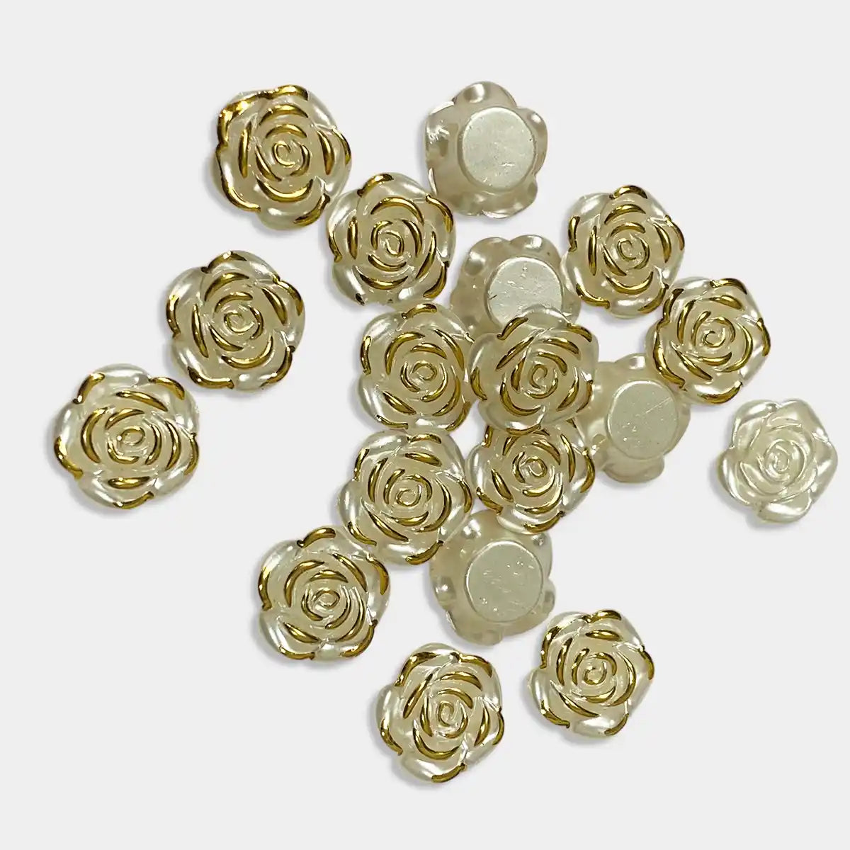 Brooch Rose with Gold Border – White Color (10 Grams)