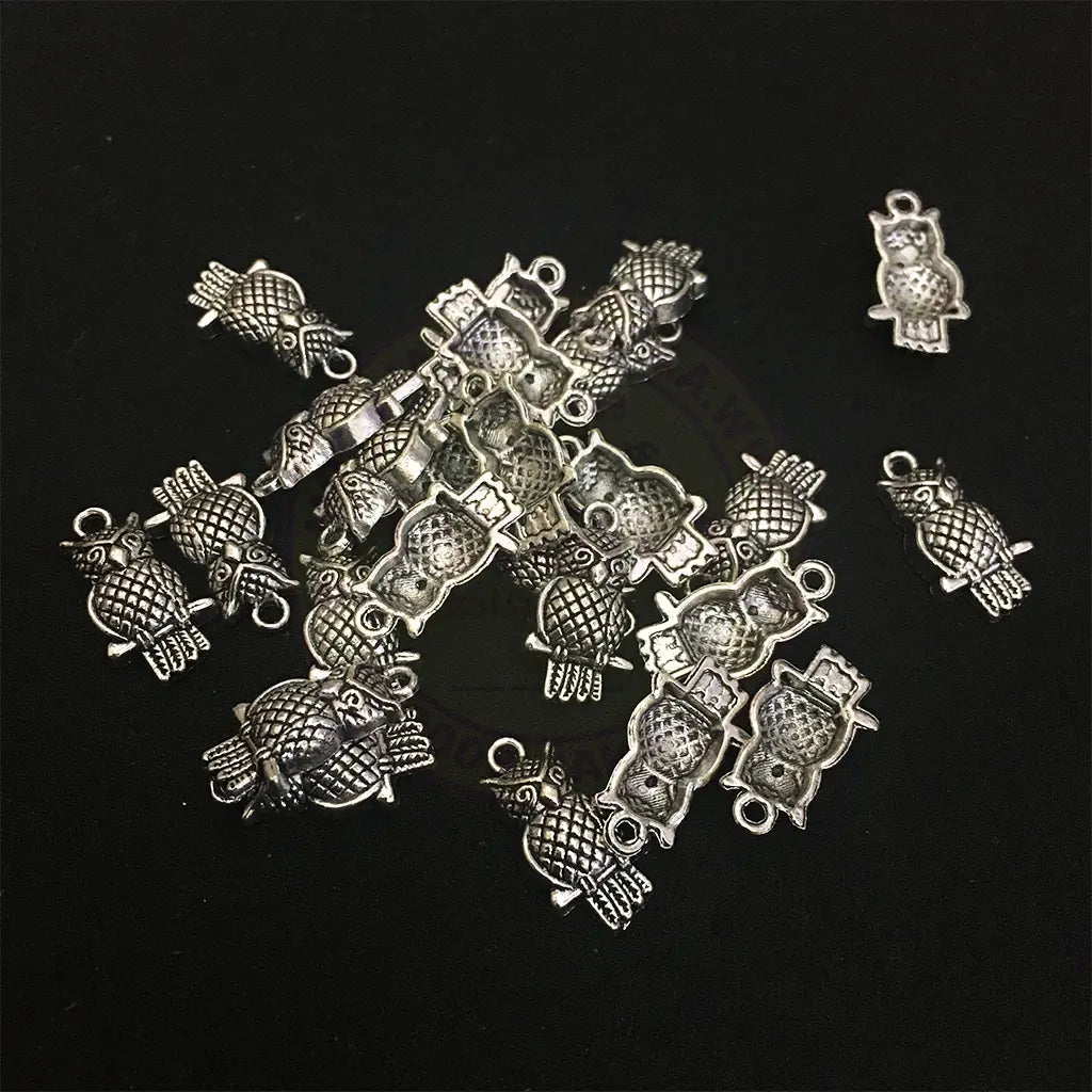 Charms Silver-plated 20x12mm (Owl Pendant) 1pc