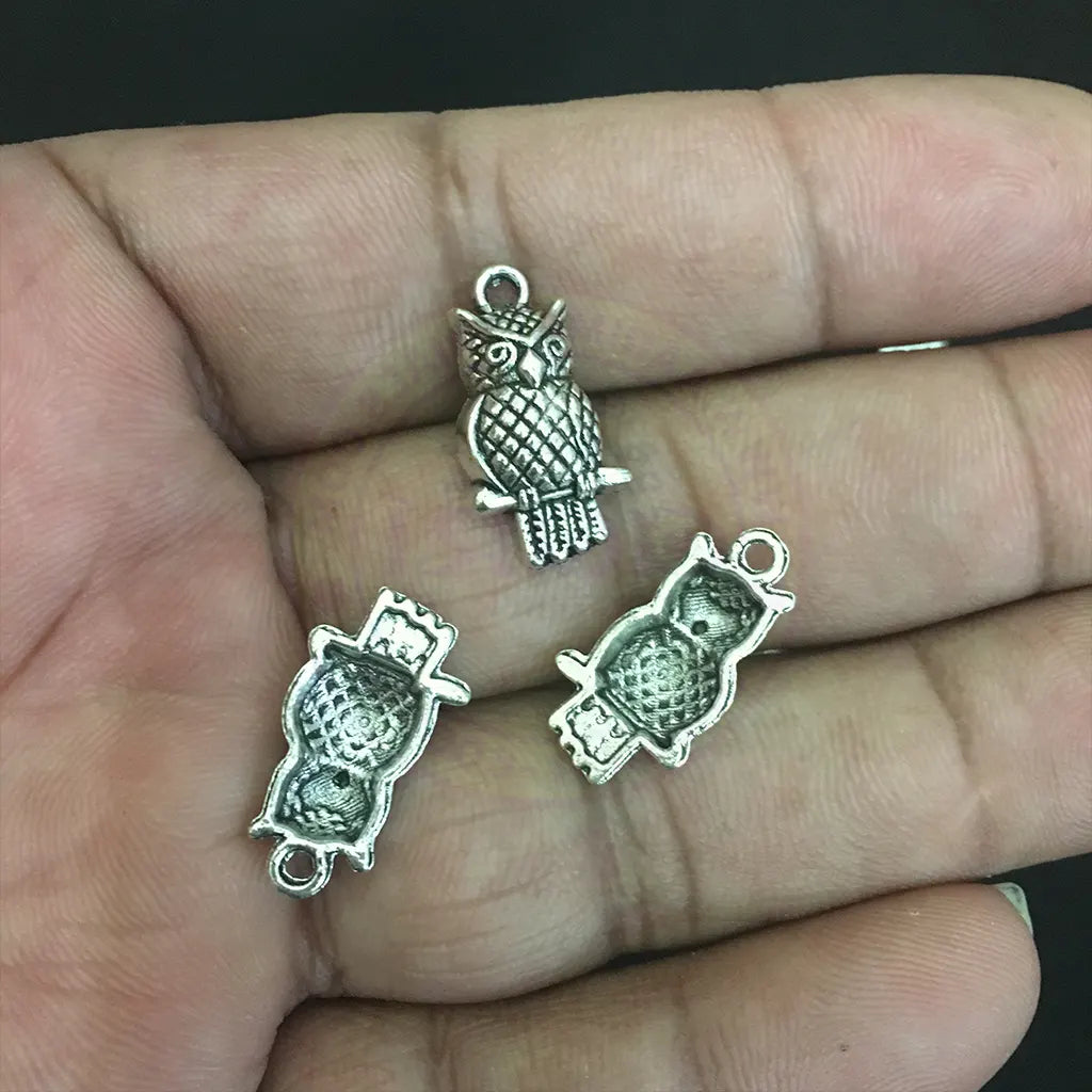 Charms Silver-plated 20x12mm (Owl Pendant) 1pc