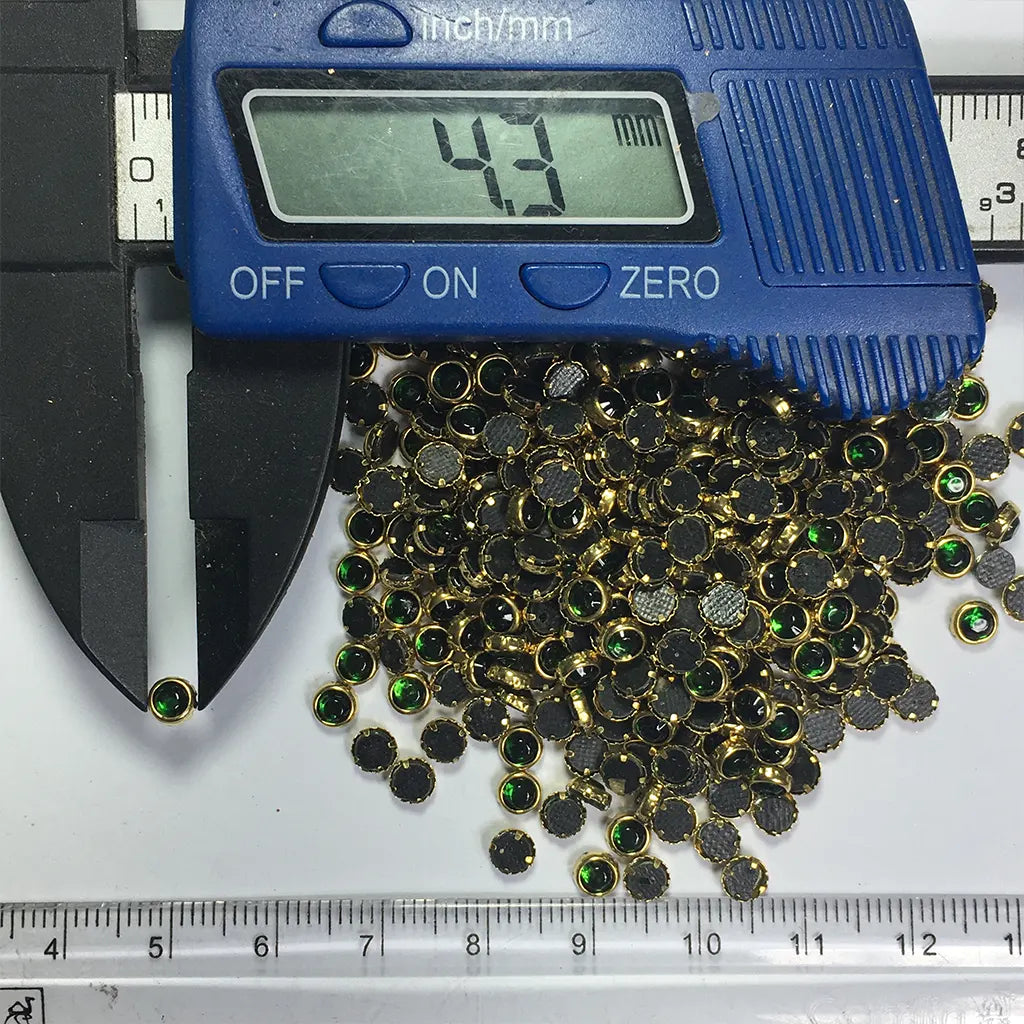 Glass Framed Stone Flat Back Round Shape 4mm Color Green (20grams)