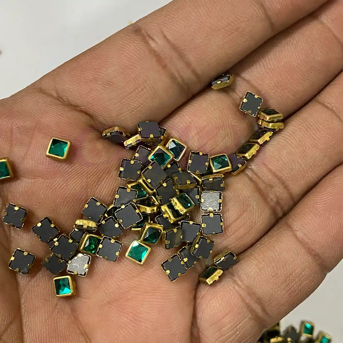 Glass Kundan Stone Framed Square Shape 4MM 20grams Color Peacock Green