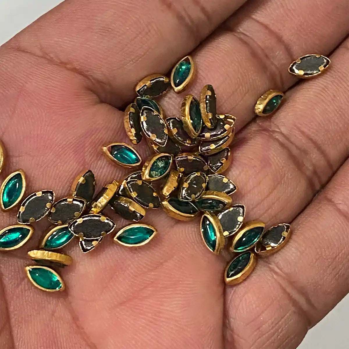 Glass Kundan Stones Eye Shape 8x5MM(8K) (Peacock Green) 20grams