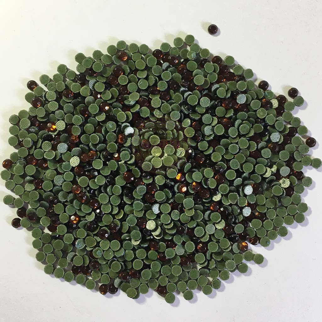 Hotfix Kundan Stone Round Shape 3mm Color Dark Orange (10grams)
