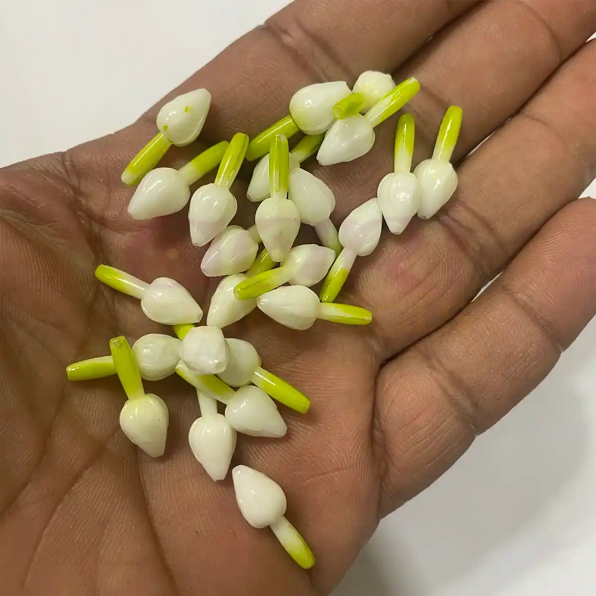 Jasmine Bud Plastic Beads – Pack of 10 Grams