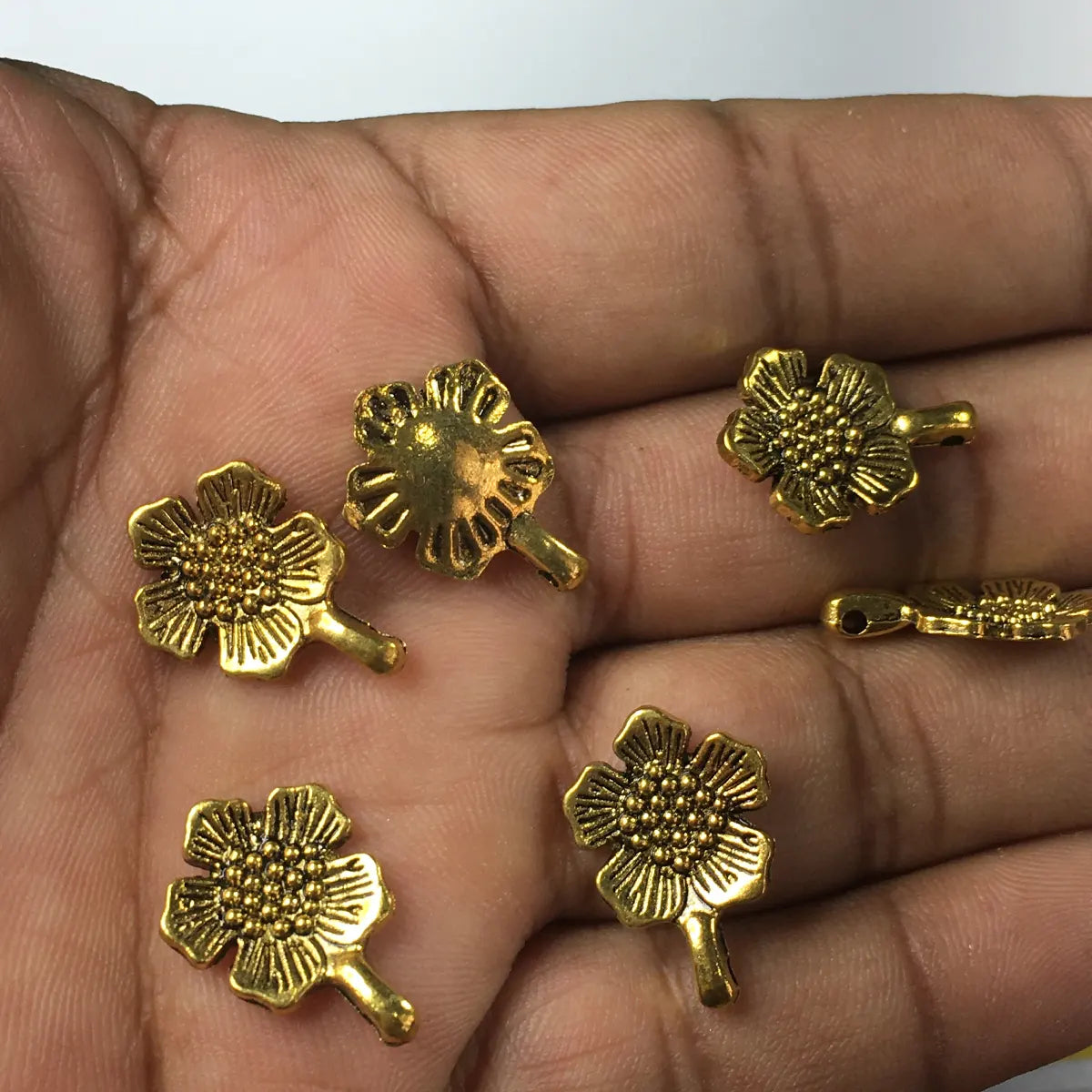 Jewellery Making Metal Charms - Findings (Gold Flower Pendant, Pack of  6 Pieces)