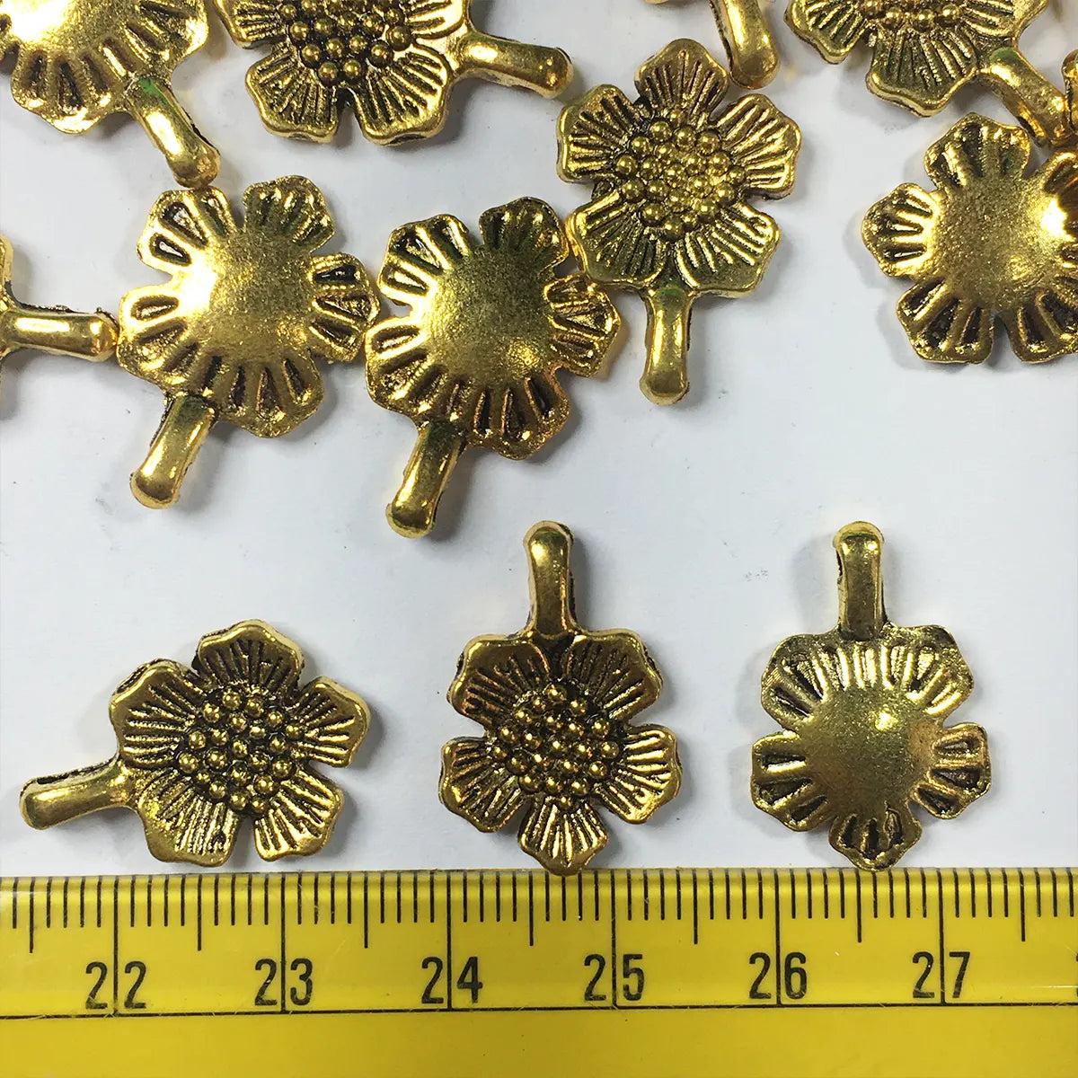 Jewellery Making Metal Charms - Findings (Gold Flower Pendant, Pack of  6 Pieces)