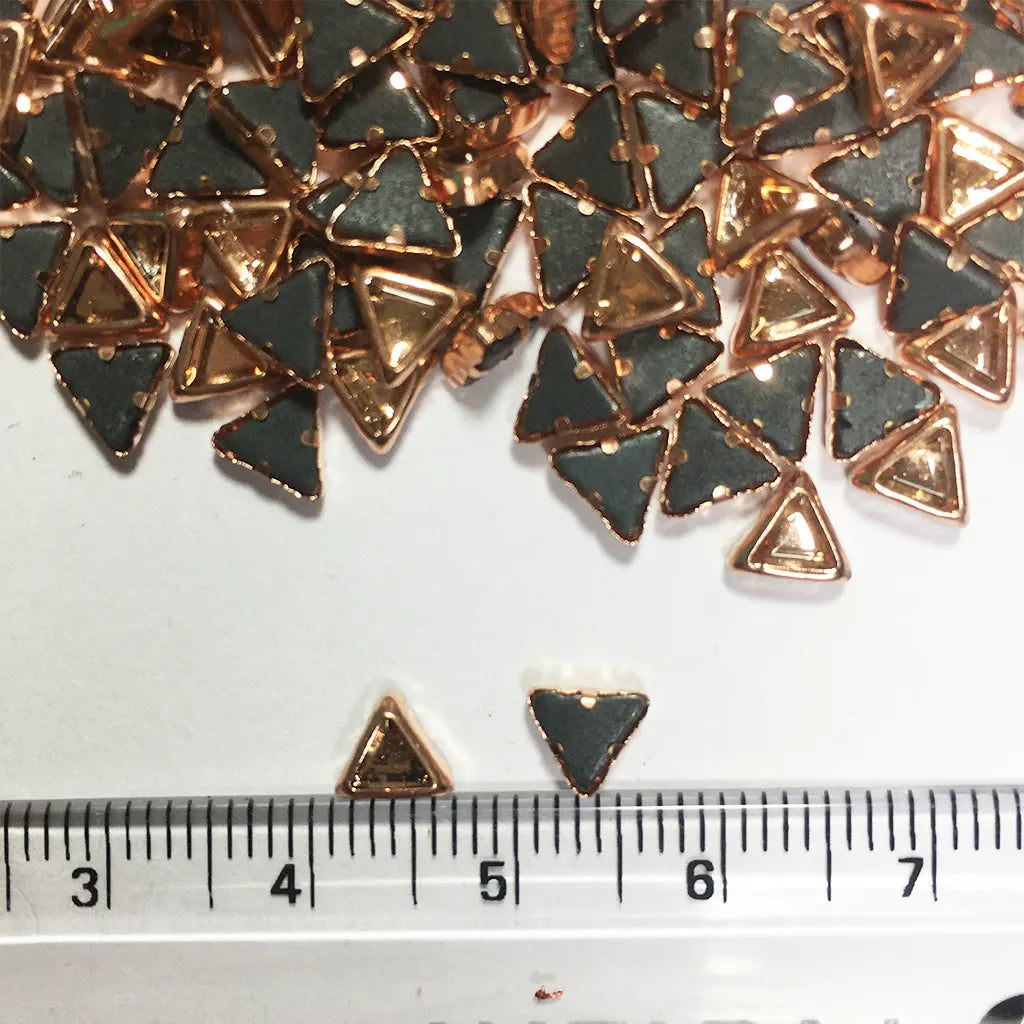 Kundan Stone Flat Back Framed Triangle Shape 4mm Color Copper (25 Grams)