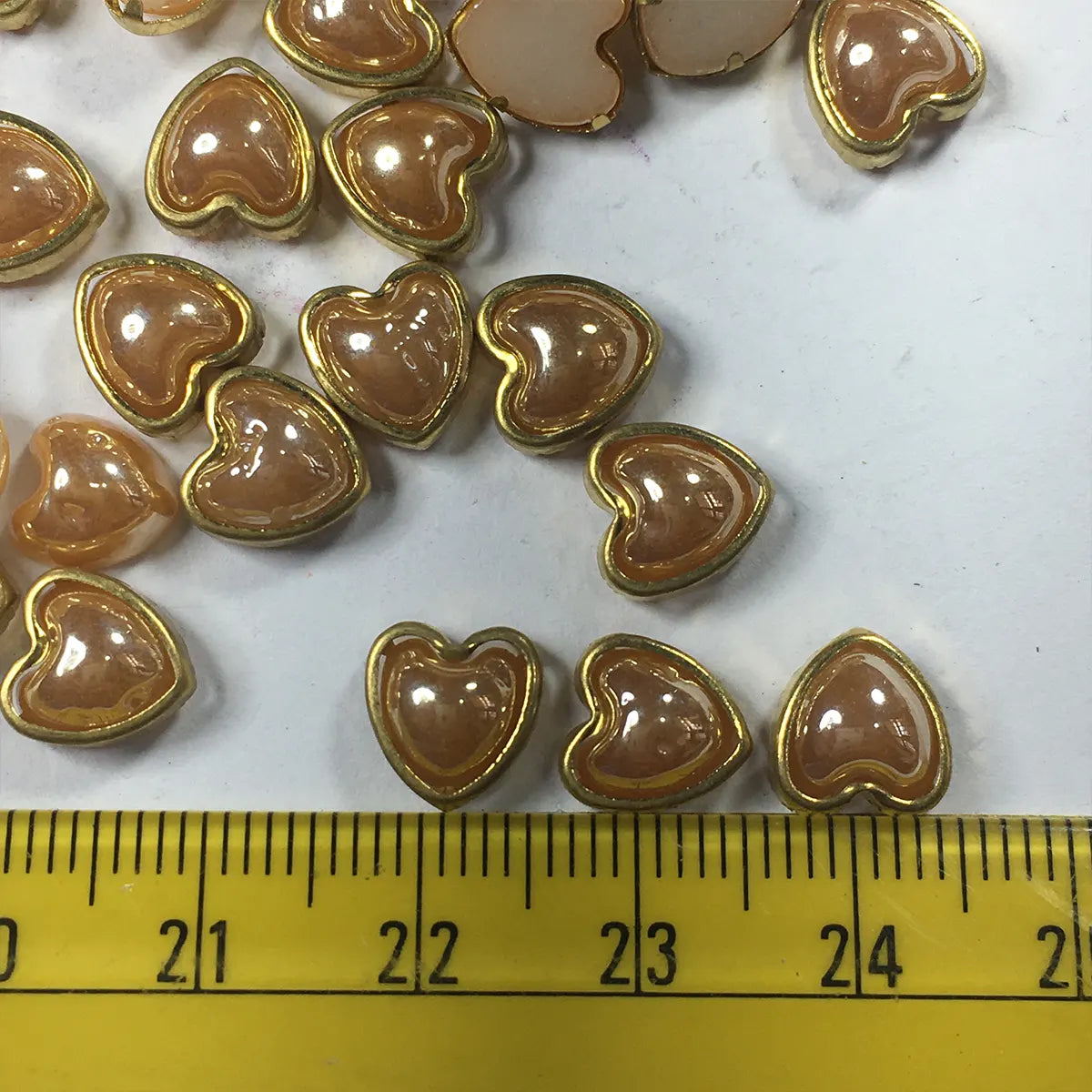 Ceramic Kundan Stone Heart Shape Golden Ceramic 8mm (25grams)