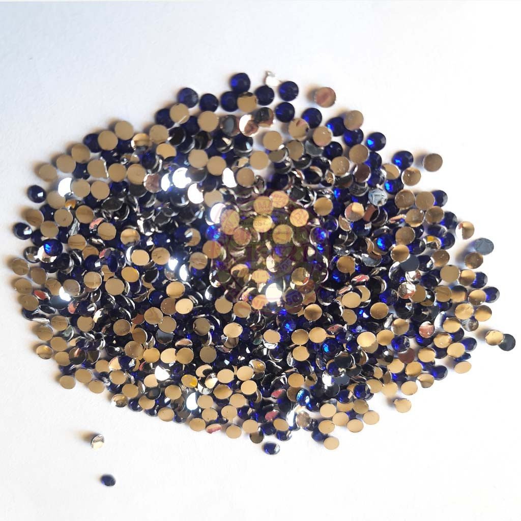 Kundan Stones Round Shape (4mm) crystal cut edges 10grams