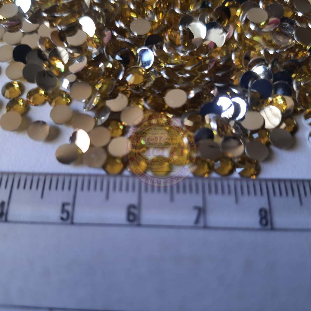 Kundan Stones Round Shape (4mm) crystal cut edges 10grams