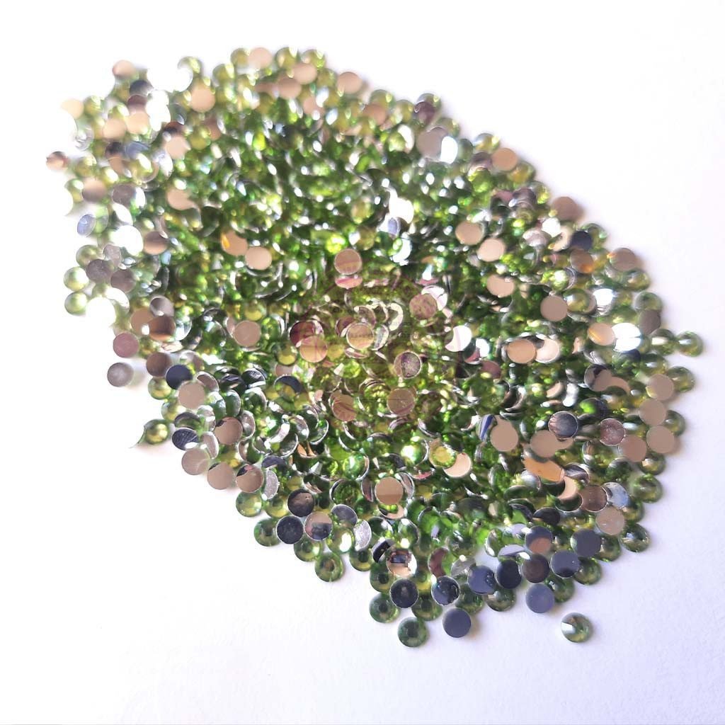 Kundan Stones Round Shape (4mm) crystal cut edges 10grams