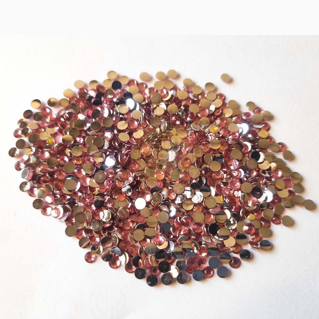 Kundan Stones Round Shape (4mm) crystal cut edges 10grams