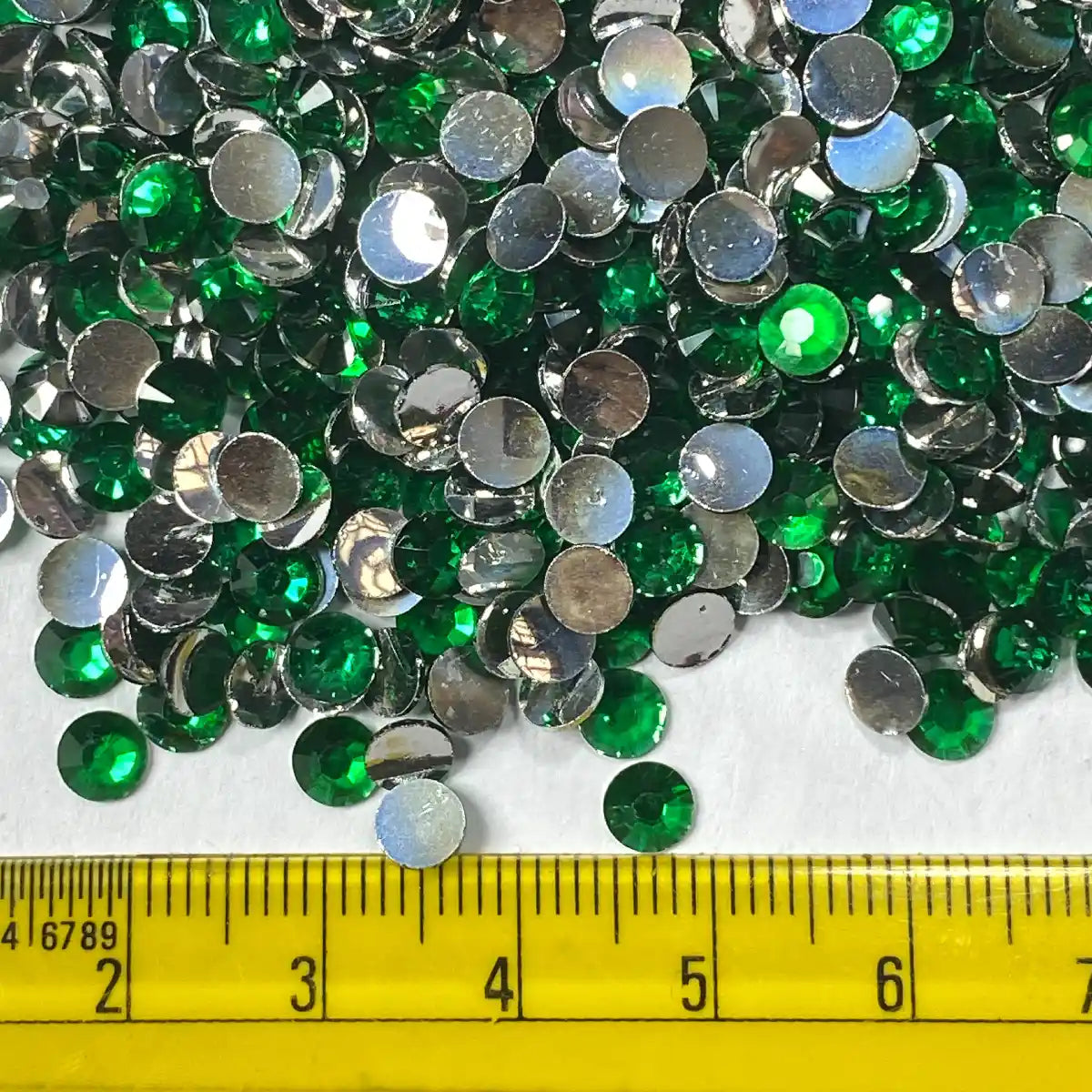 Kundan Stone Round Shape 5mm Green Color (10grams)