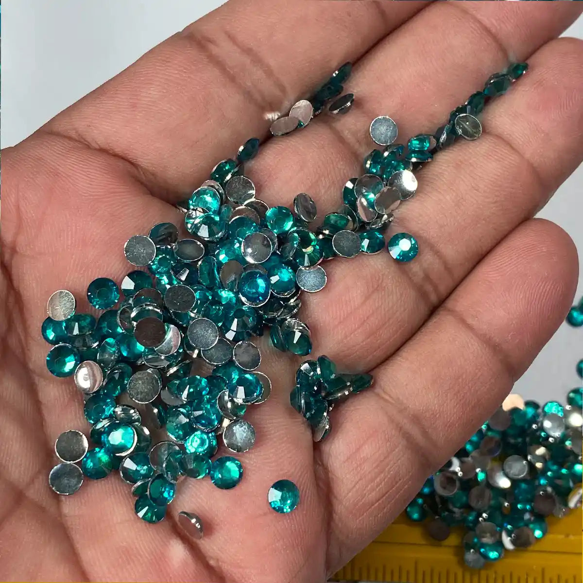 Kundan Stone Round Shape 5mm Peacock Blue Color (10grams)