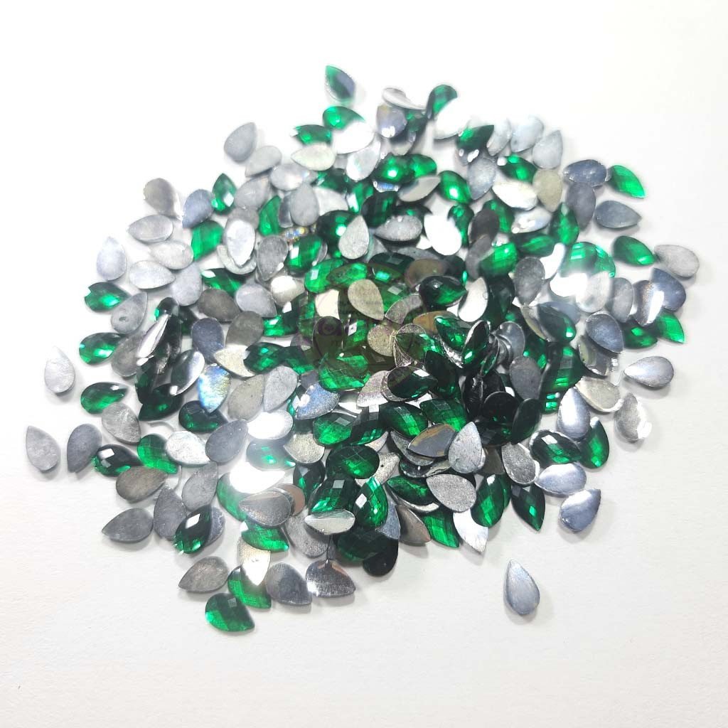 Kundan Stone Thilak  or Teardrop Shape 8X5mm Green Color (10grams)