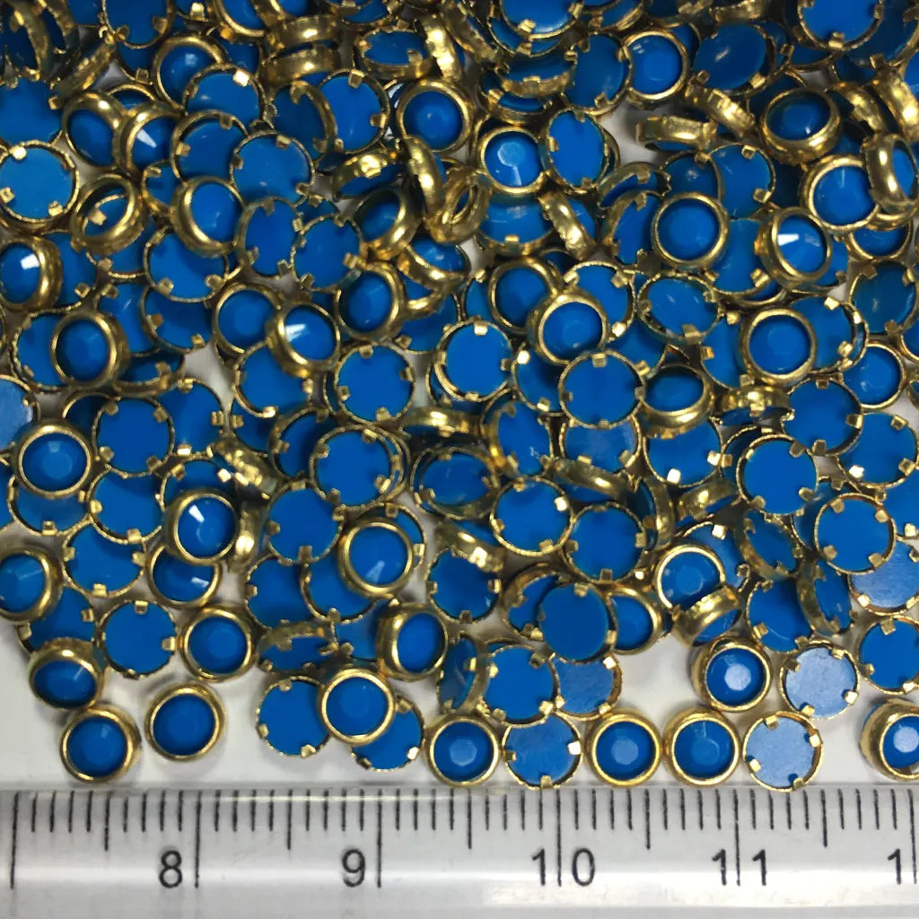 Matt Kundan(Framed) Stones in Flat Back Mounts Round Shape 4MM (Sky Blue)10grams