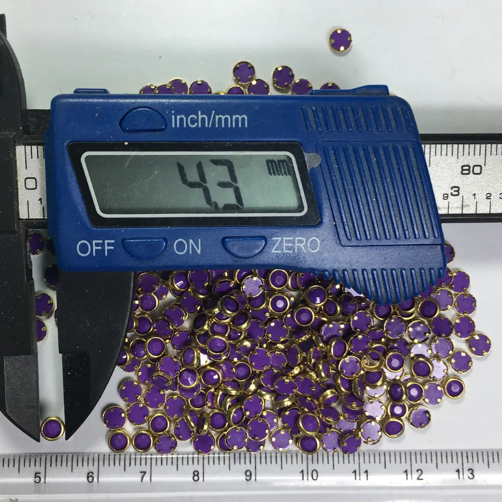 Matt Kundan(Framed) Stones Round Shape 4MM (Violet)10grams
