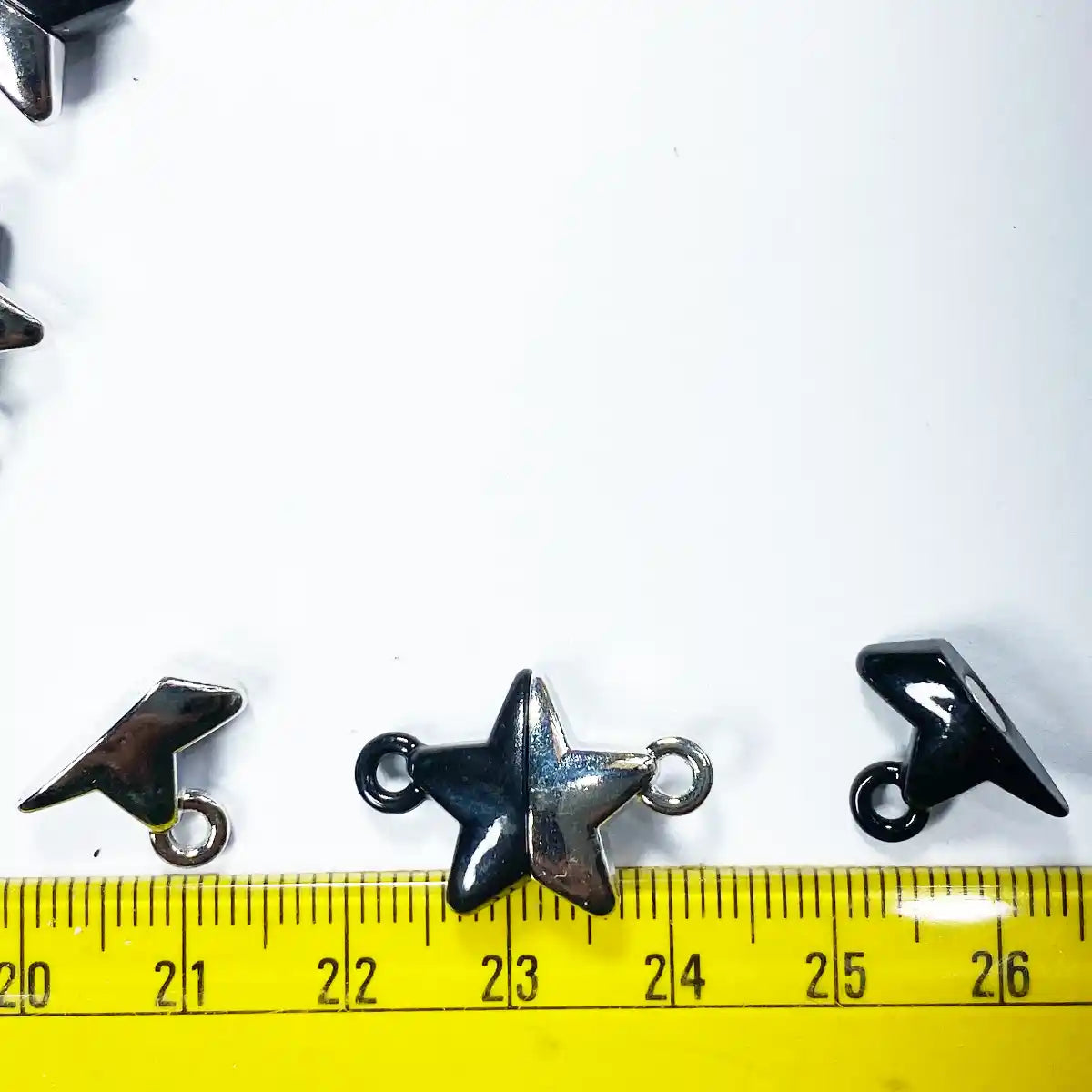 Magnet Charms Star Shape Black and Silver for Keychains Bracelets (Pack of 1 Piece)