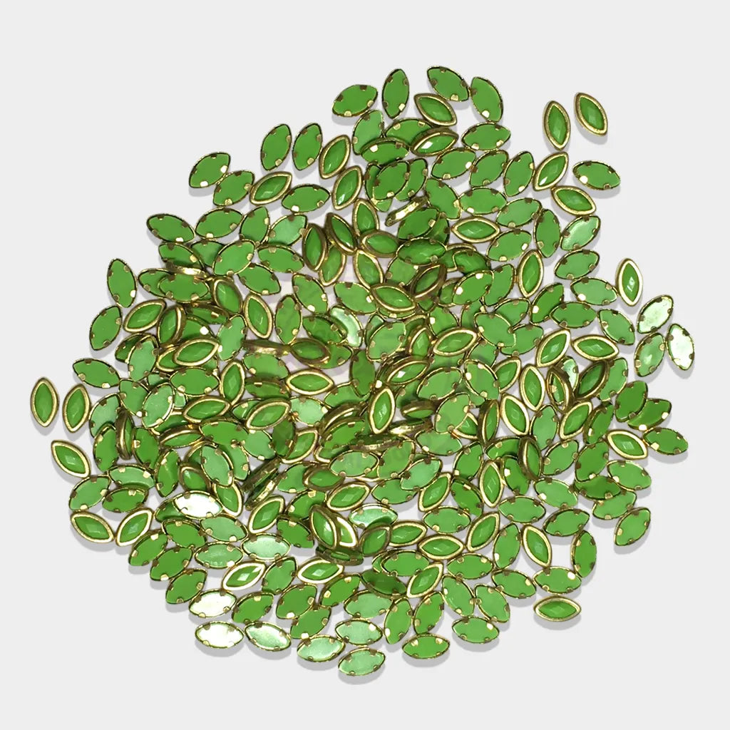 Matt Kundan (Framed) Stones Eye Shape 6mmx4mm Parrot Green Color (10grams)
