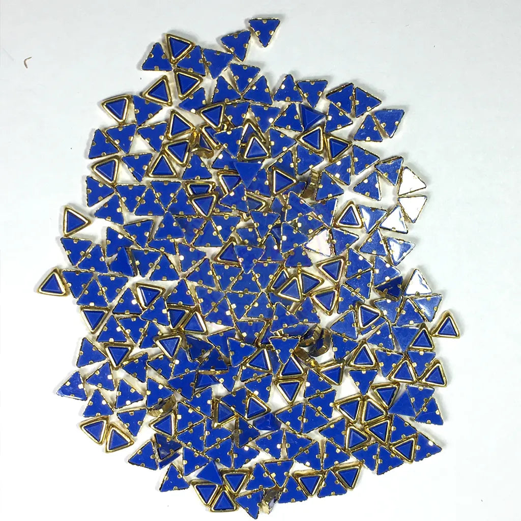 Matt Kundan (Framed) Stones Triangle Shape 4MM (Blue) 10grams