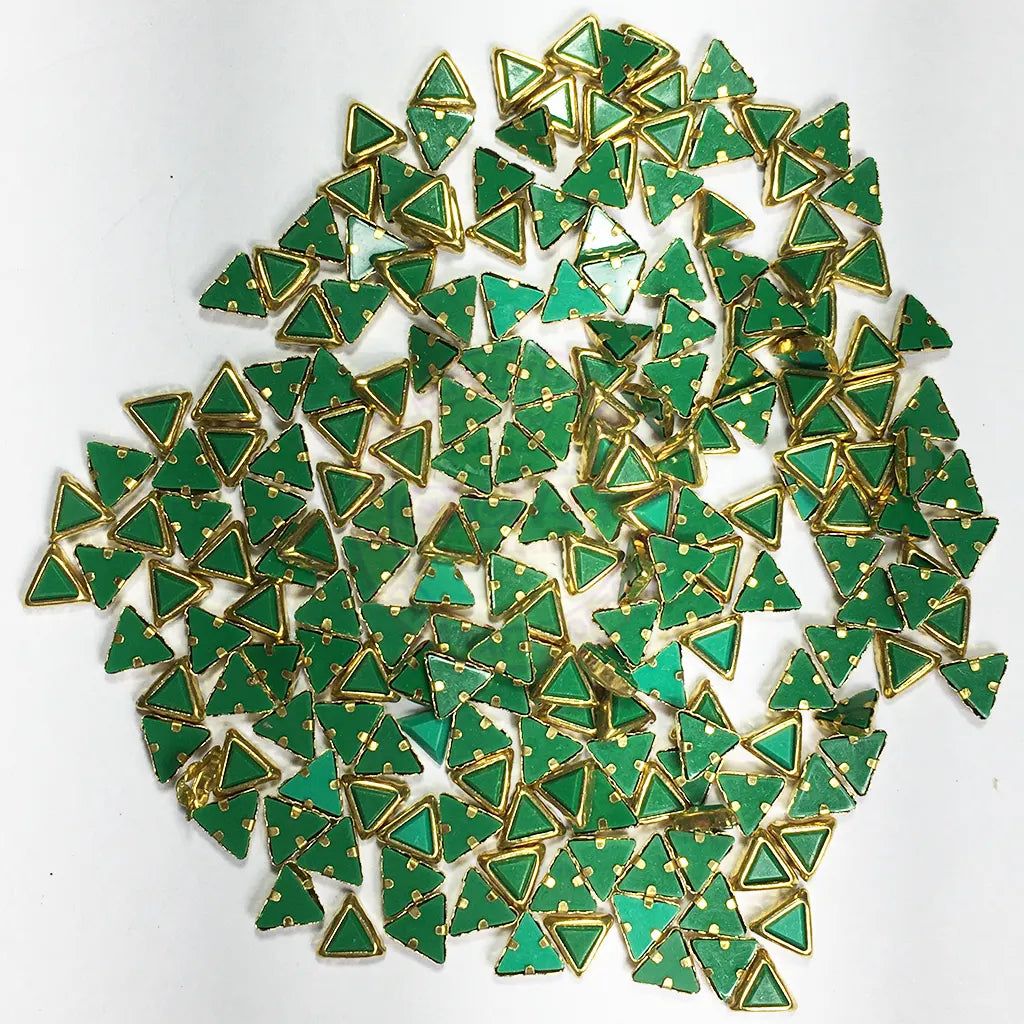 Matt Kundan (Framed) Stones Triangle Shape 4MM (Green) 10grams