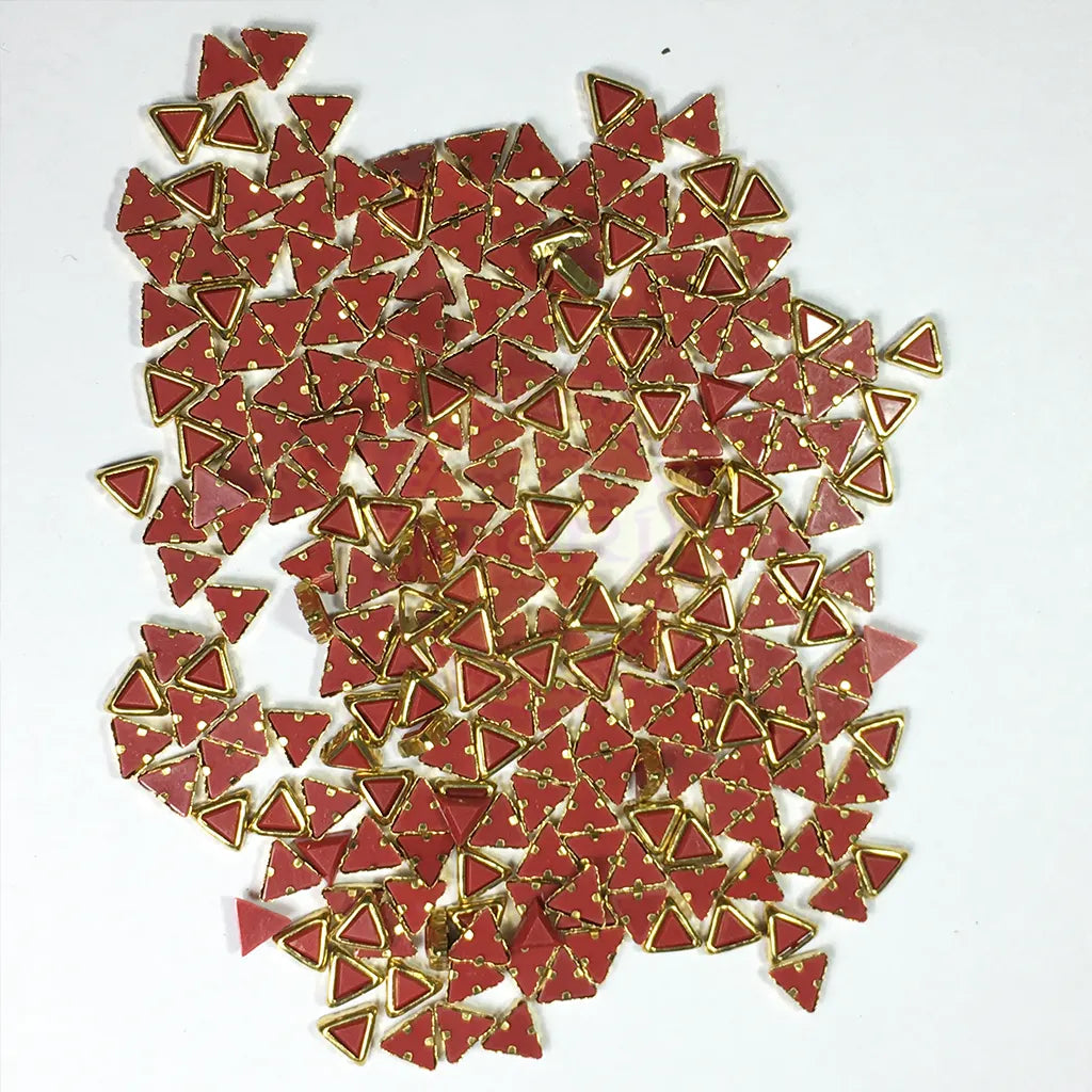 Matt Kundan (Framed) Stones Triangle Shape 4MM (Red) 10grams