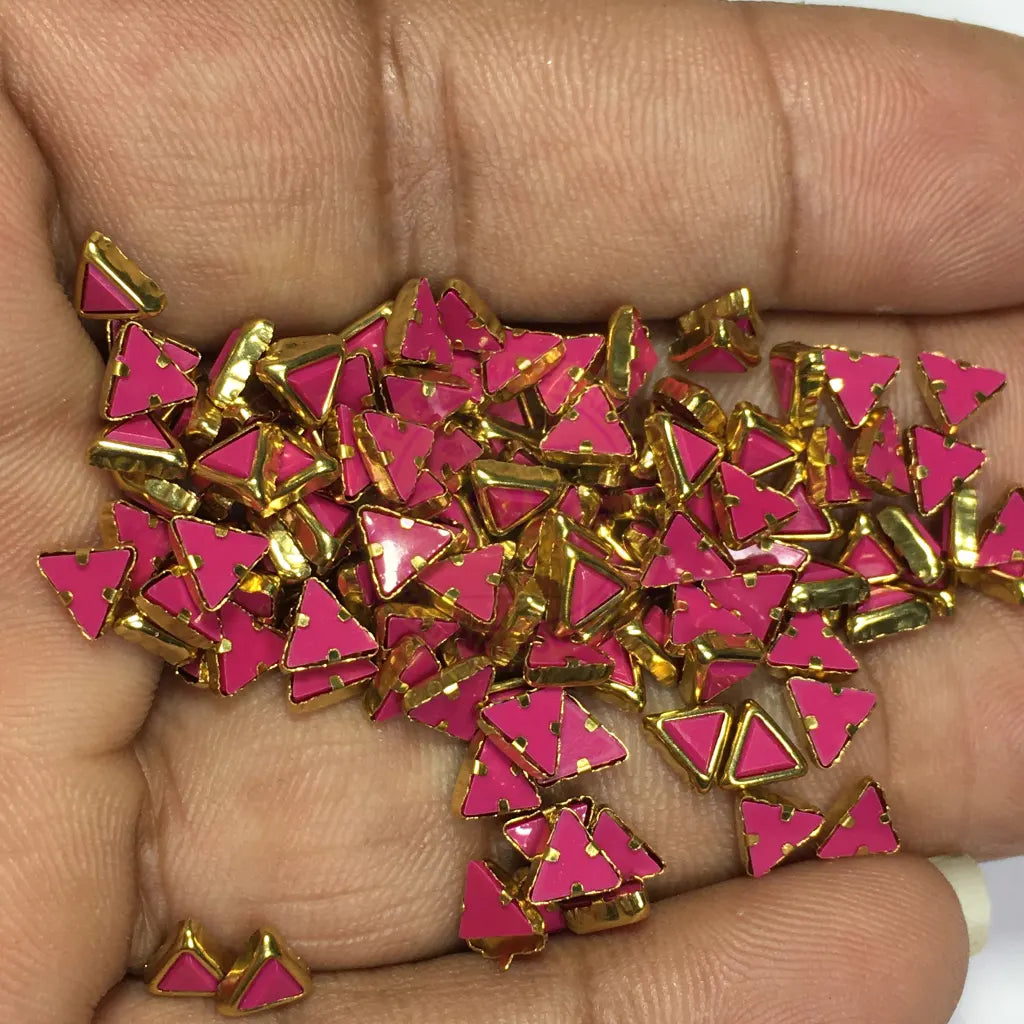 Matt Kundan (Framed) Stones Triangle Shape 4MM (Rose) 10grams