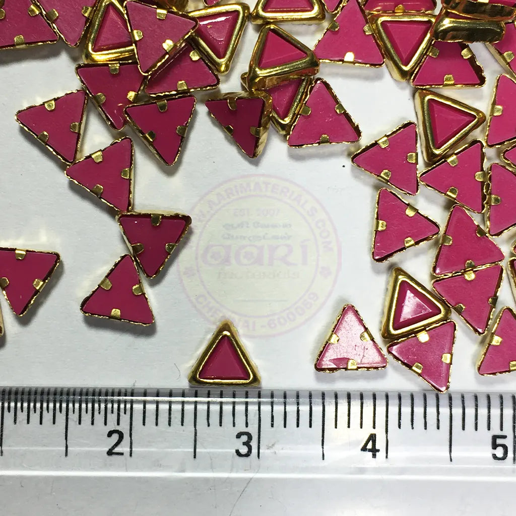 Matt Kundan (Framed) Stones Triangle Shape 4MM (Rose) 10grams