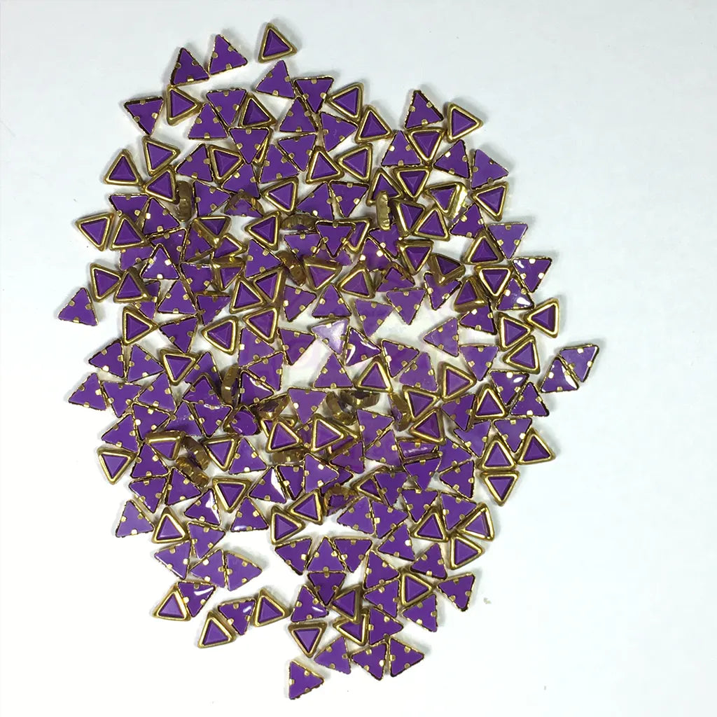 Matt Kundan (Framed) Stones Triangle Shape 4MM (Violet) 10grams