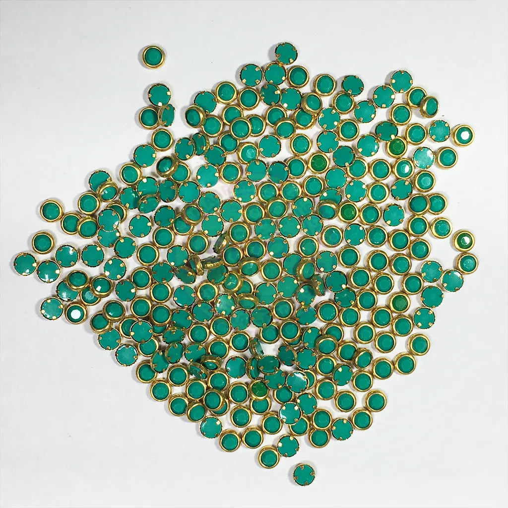 Matt Kundan(Framed) Stones Round Shape 4MM (Aqua Green) 10grams