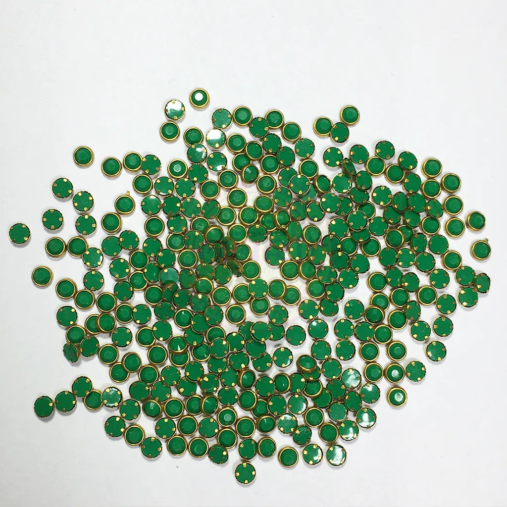 Matt Kundan(Framed) Stones Round Shape 4MM (Green) 10grams
