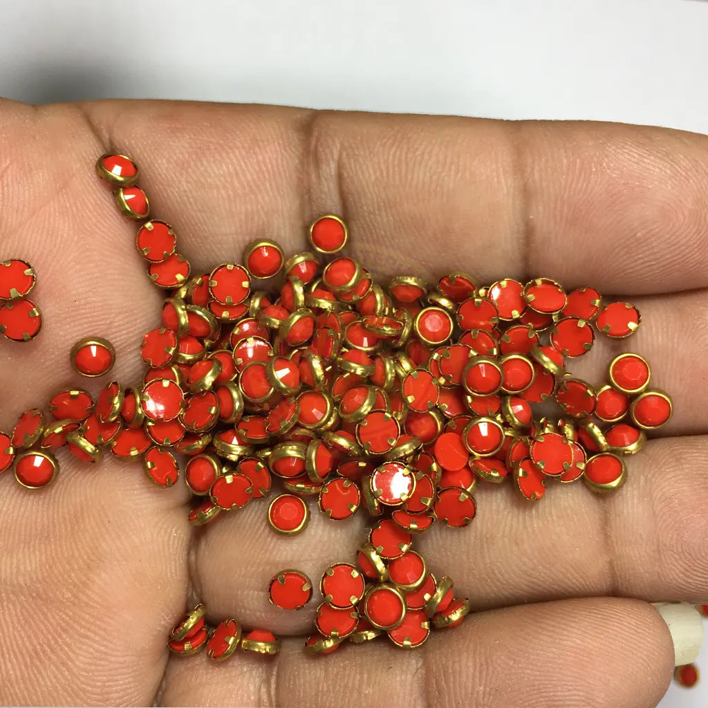Matt Kundan(Framed) Stones Round Shape 4MM (Red) 10grams