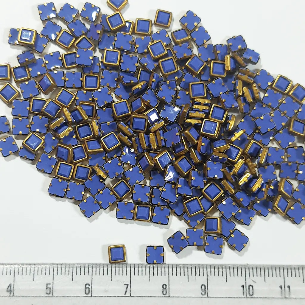 Matt Kundan(Framed) Stones Square Shape 5mm Color Blue (10grams)