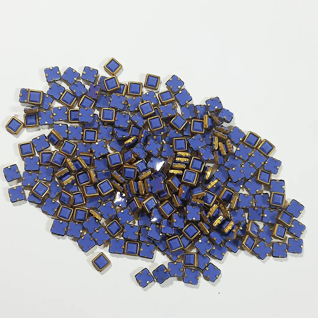 Matt Kundan(Framed) Stones Square Shape 5mm Color Blue (10grams)