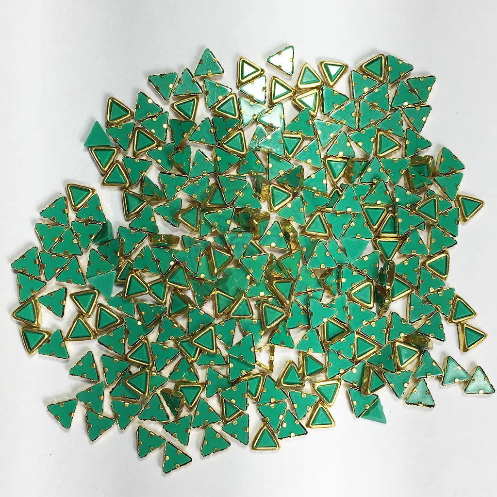 Matt Kundan(Framed) Stones Triangle Shape 4MM (Aqua Green) 10grams