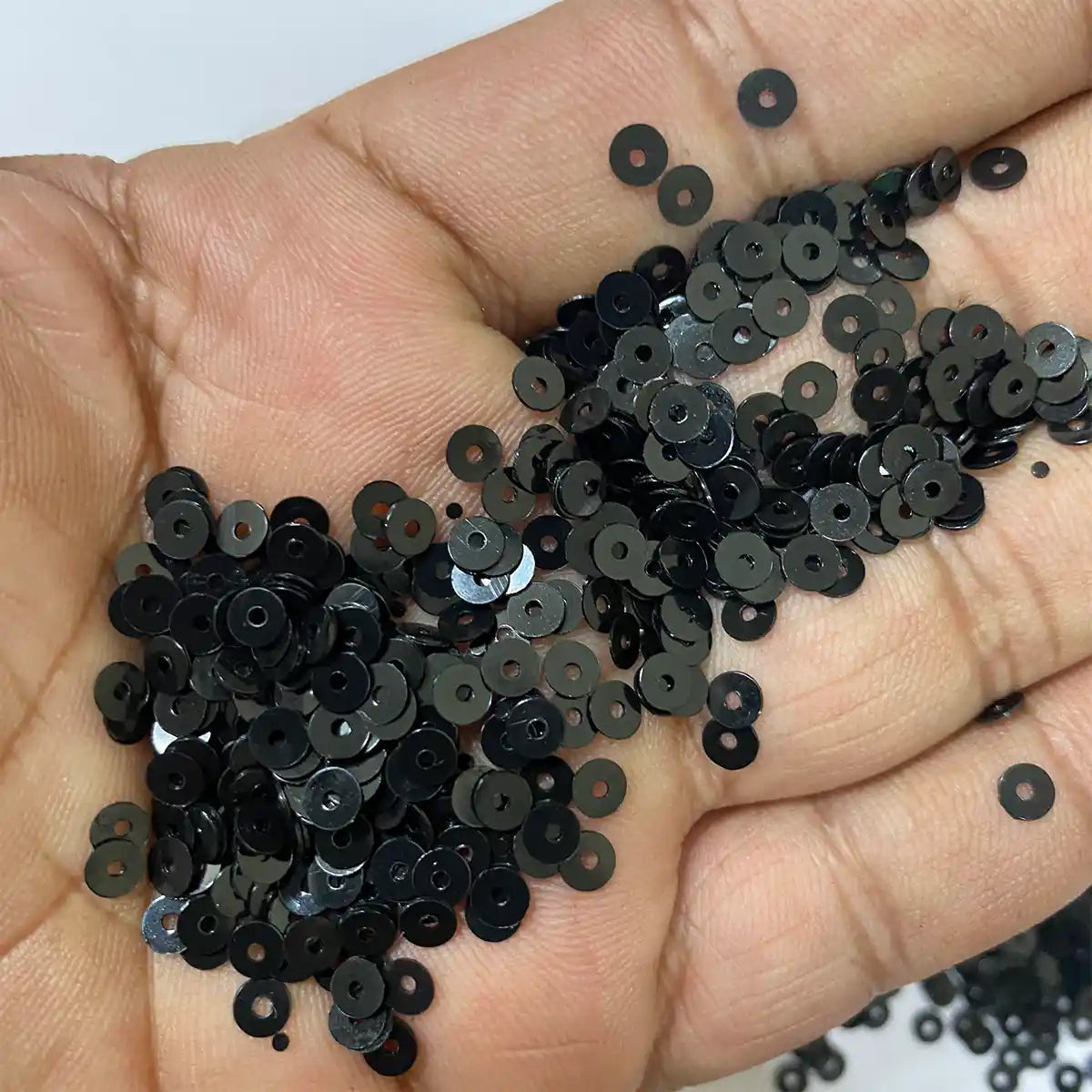 Round Shape Sewing Sequins Black Color 4MM (10grams)