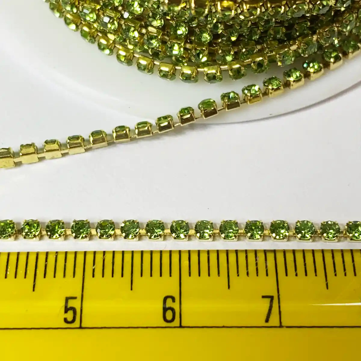 Stone Chain - Light Green Color Size No.14PP (1Meter)