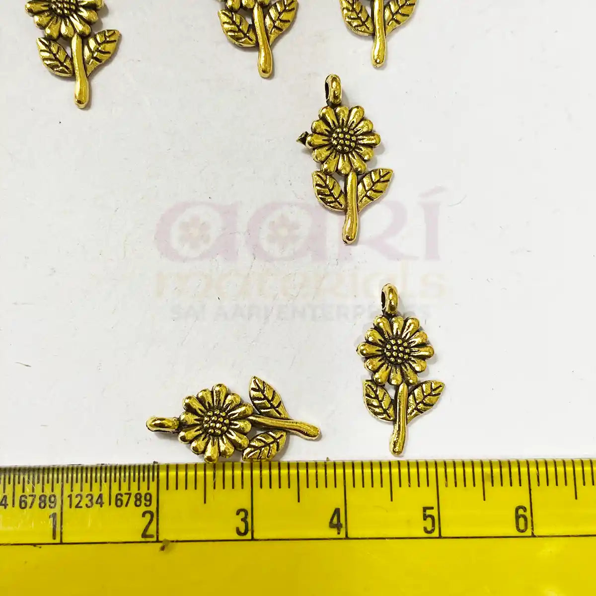 Sunflower Metal Charm Gold Color - Model 25 Pack of 15 Pieces