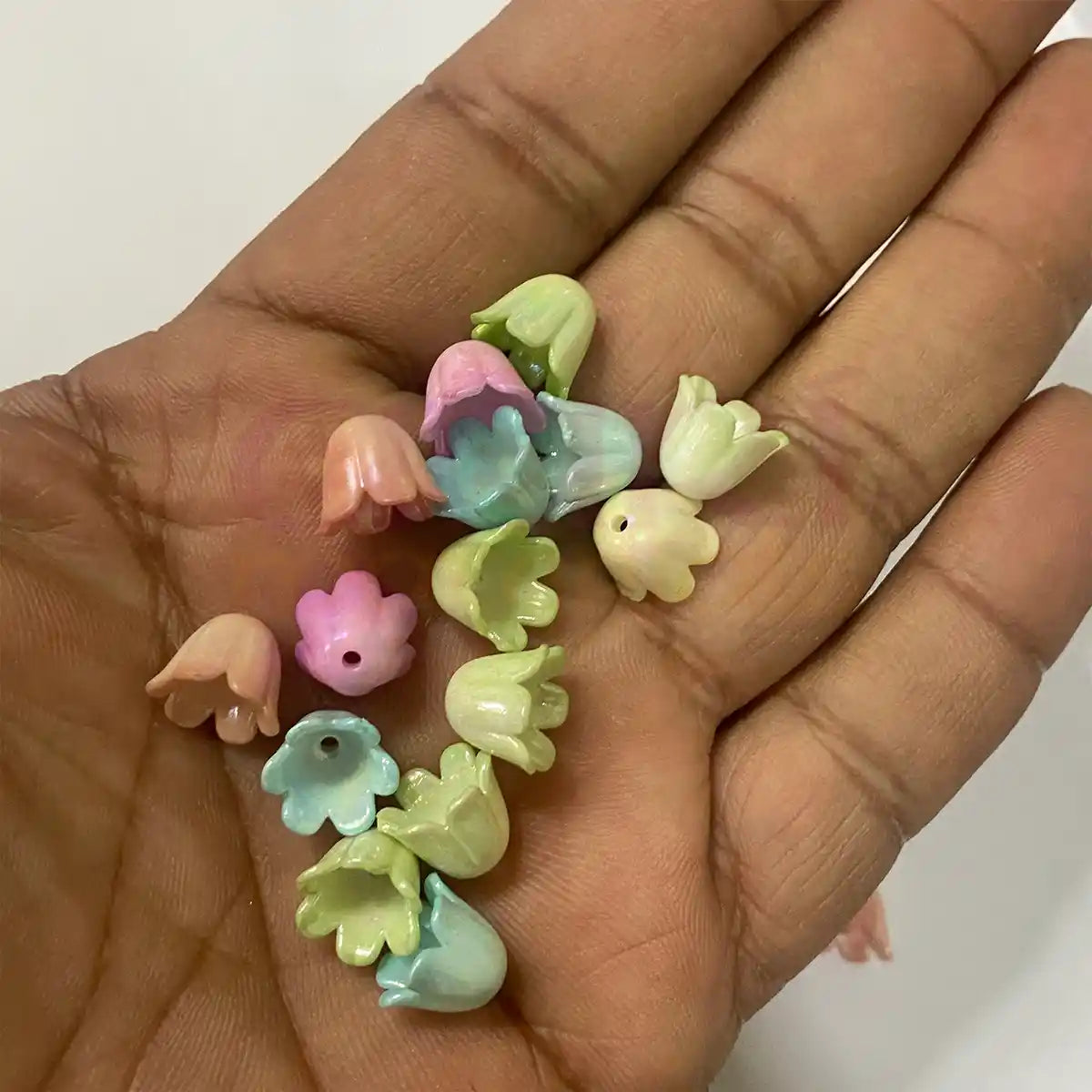 Tulip Flowers / Bell Flower Bead Caps – Acrylic Mix Color – Pack of 10 Grams