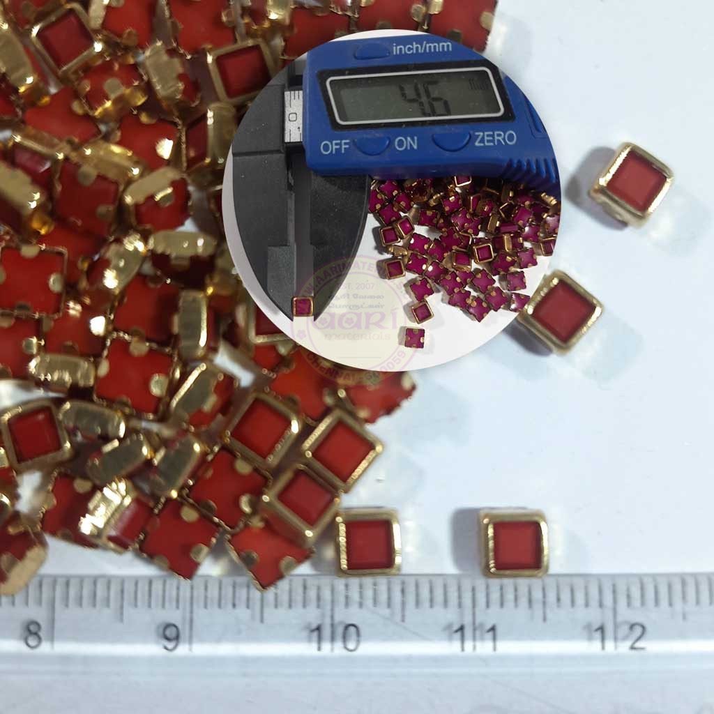 Matt Kundan(Framed) Stones Square Shape 5mm Color Red (10grams)