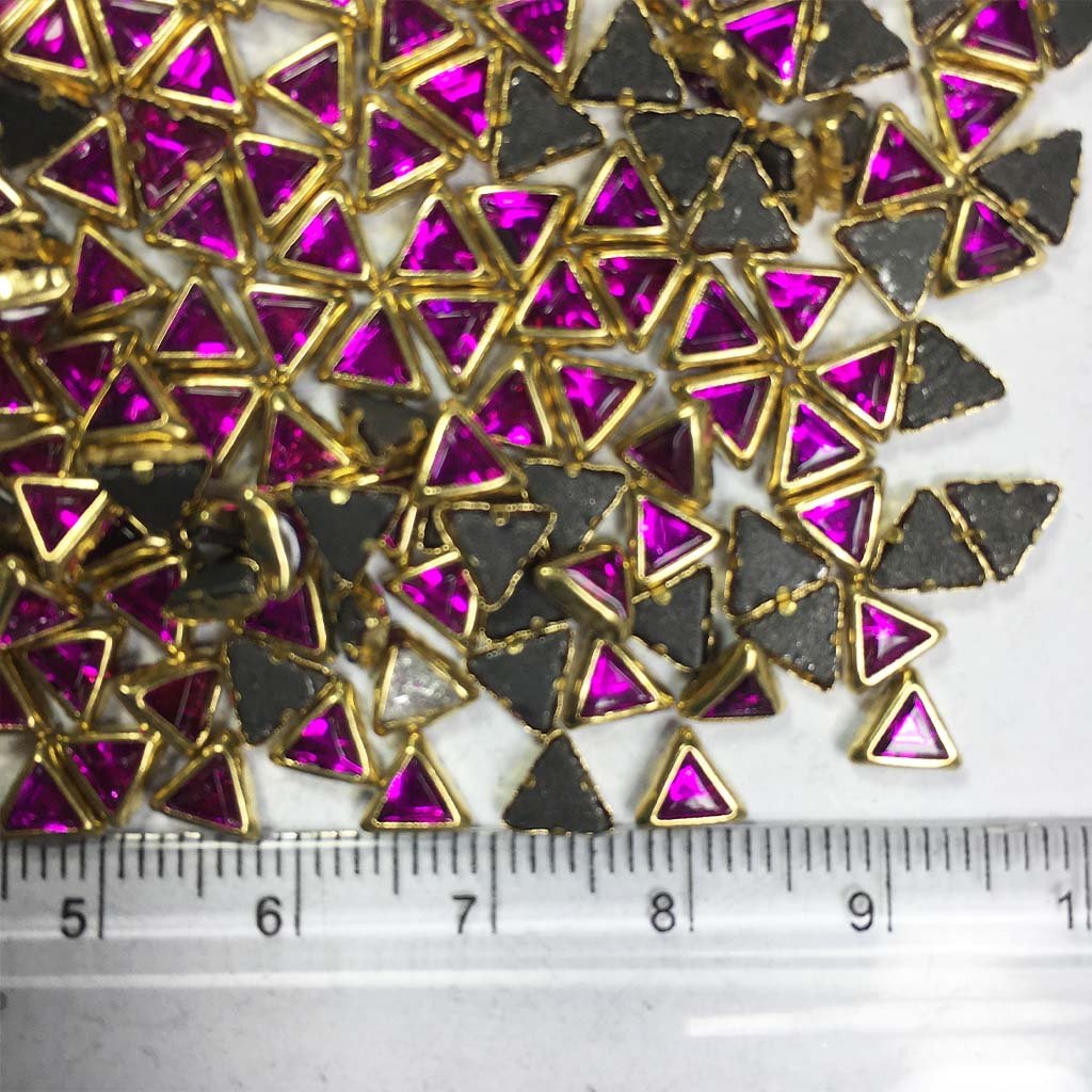Framed Kundan Stone Flat Back Triangle Shape 4mm(4x4x4) (20 Grams)