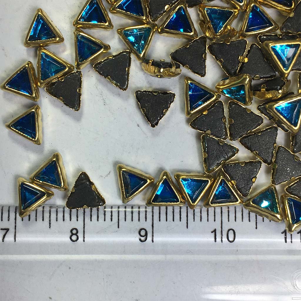 Framed Kundan Stone Flat Back Triangle Shape 4mm(4x4x4) (20 Grams)