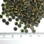 Glass Framed Stone Flat Back Round Shape 4mm Color Green (10grams) - Image 2