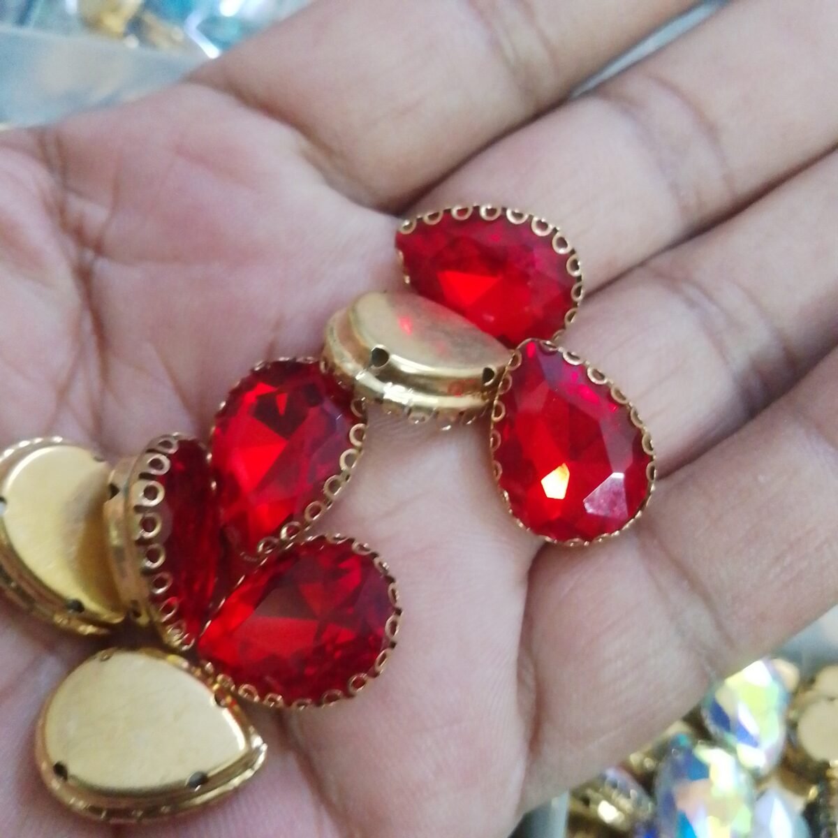 Clip Stone Red Color 18x14mm Drop Shape (1pc) - Image 1